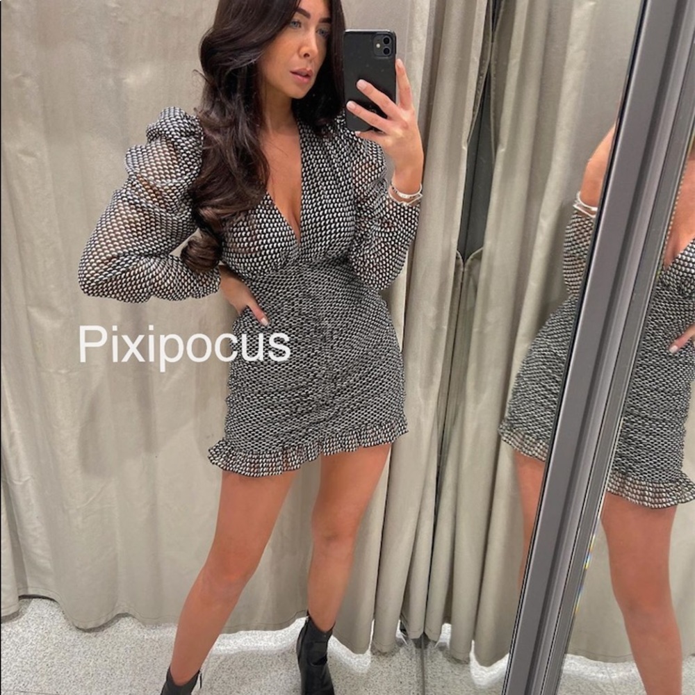 Zara Black and White Long Sleeve Dress